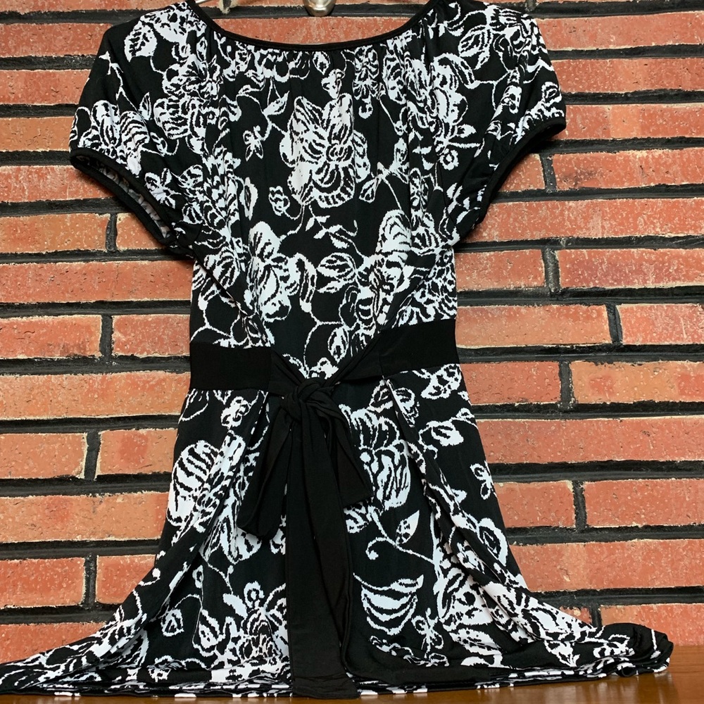Motherhood Maternity Short Sleeve Tie Blouse SZ-L - Picture 3 of 5